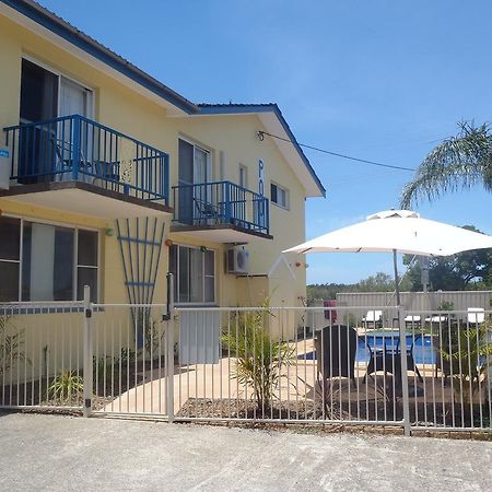 Harrington Village Motel Manning Point Екстериор снимка