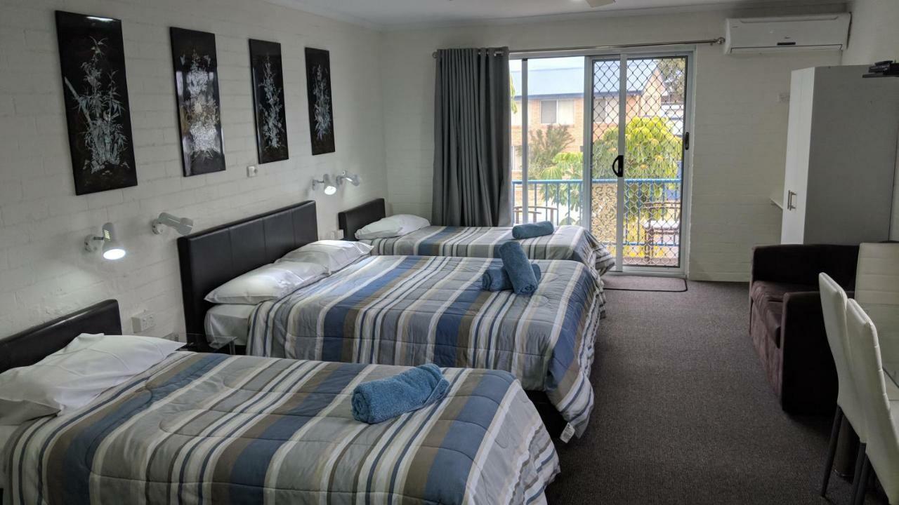 Harrington Village Motel Manning Point Екстериор снимка