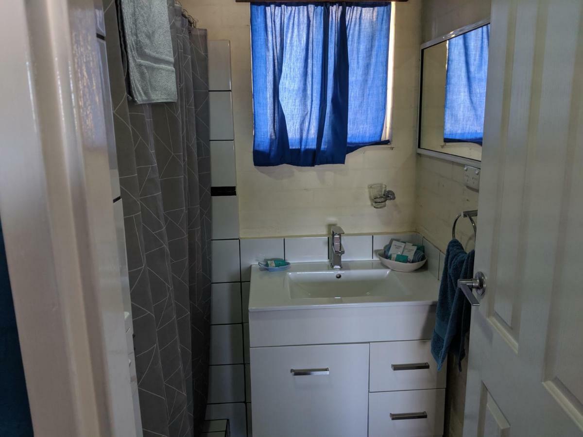 Harrington Village Motel Manning Point Екстериор снимка