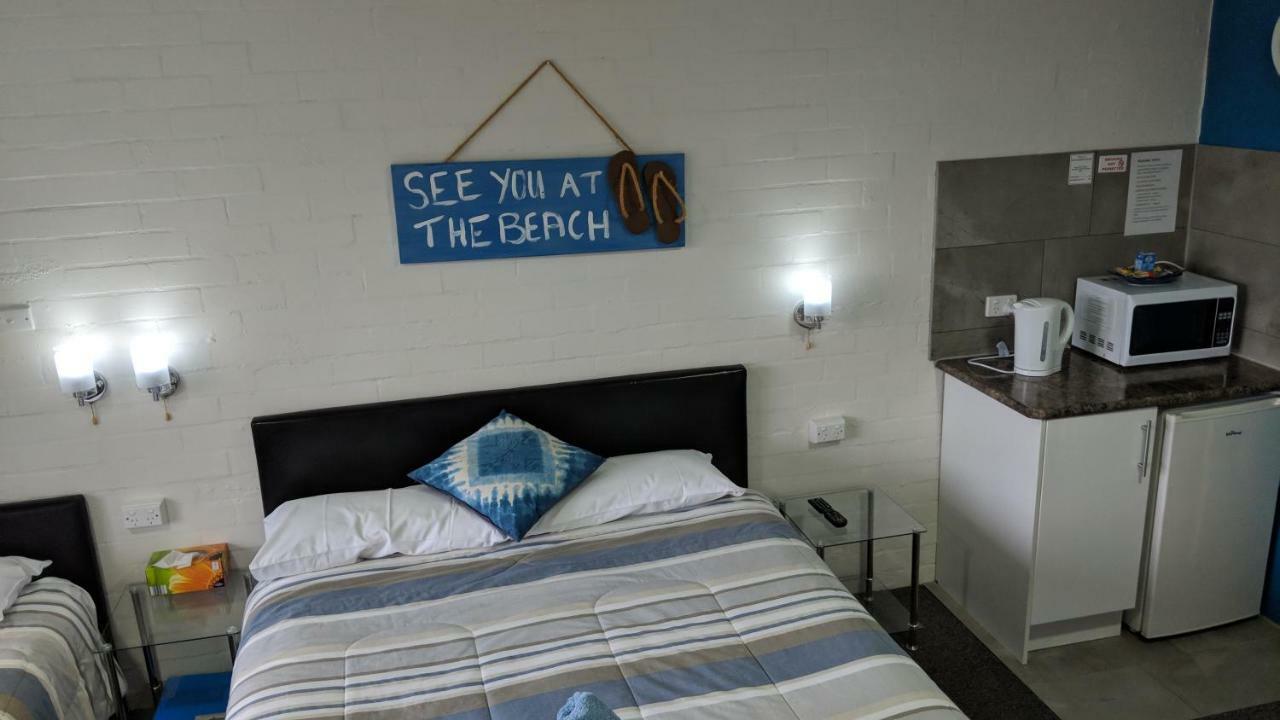 Harrington Village Motel Manning Point Екстериор снимка